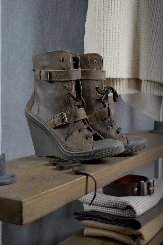 The Role of Accessories: Elevating Your Clothing Style