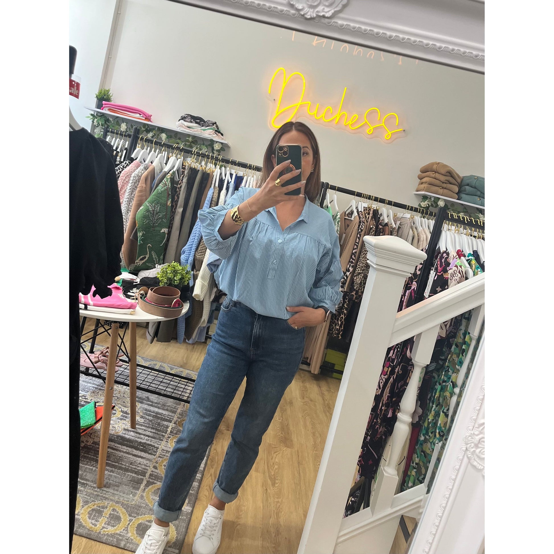 Aio Mom Jeans Duchess Boutique